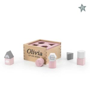 Label Label roze houten vormenstoof met naam / datum