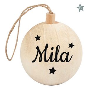 Houten kerstbal met naam en sterren