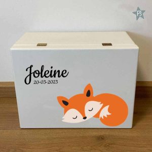 Herinneringen kist met naam en slapend vosje