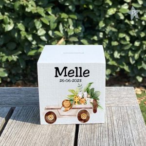 Houten spaarpot jungle-jeep met naam