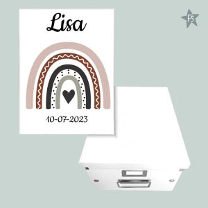 Herinneringen kist met naam en regenboog meisje
