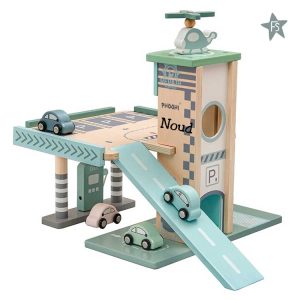 Houten Parkeergarage & Tankstation met Lift , Helikopterplatform, Reparatiewerkplaats een Autowasstraat ( met naam )