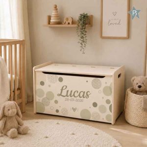 Kraamcadeau met naam | Houten speelgoedkist dots groen met naam | Full coulor